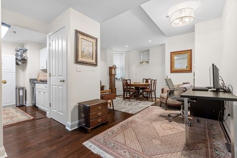 Photo of 10 Charlesgate E #2, Boston, MA 02215 (MLS # 73510866)