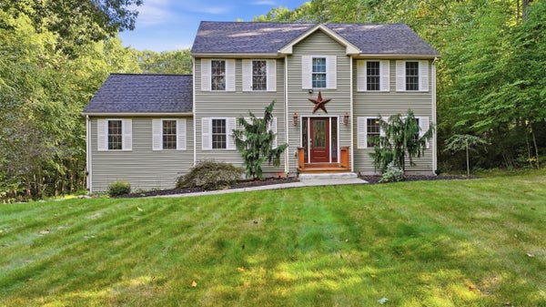 138 WALNUT ST, DOUGLAS, MA 01516 - Image 055c8df257a6315ef7f6cd63bcd92969/607636746