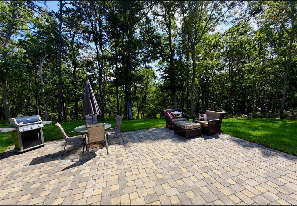 90 Lady Slipper Drive