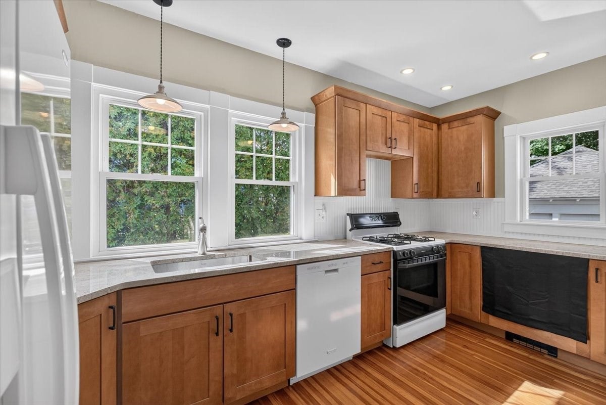 26 Homecrest St, Longmeadow, MA, 26 Homecrest St, Longmeadow, MA Photo #8