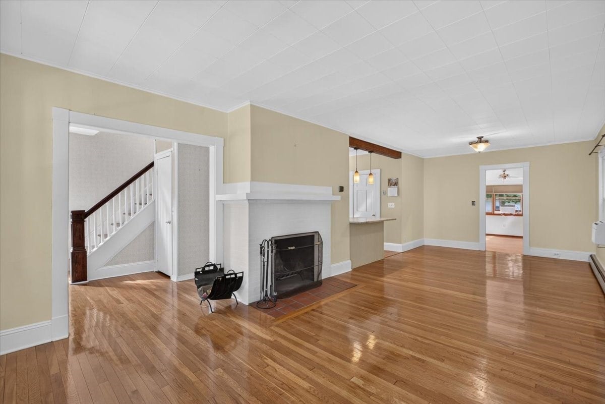 26 Homecrest St