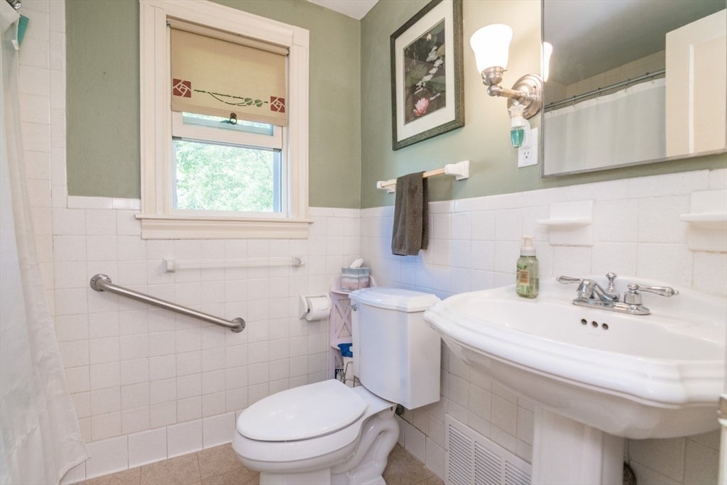 2 Lakeview Ave, Granby, MA, 2 Lakeview Ave, Granby, MA Photo #31
