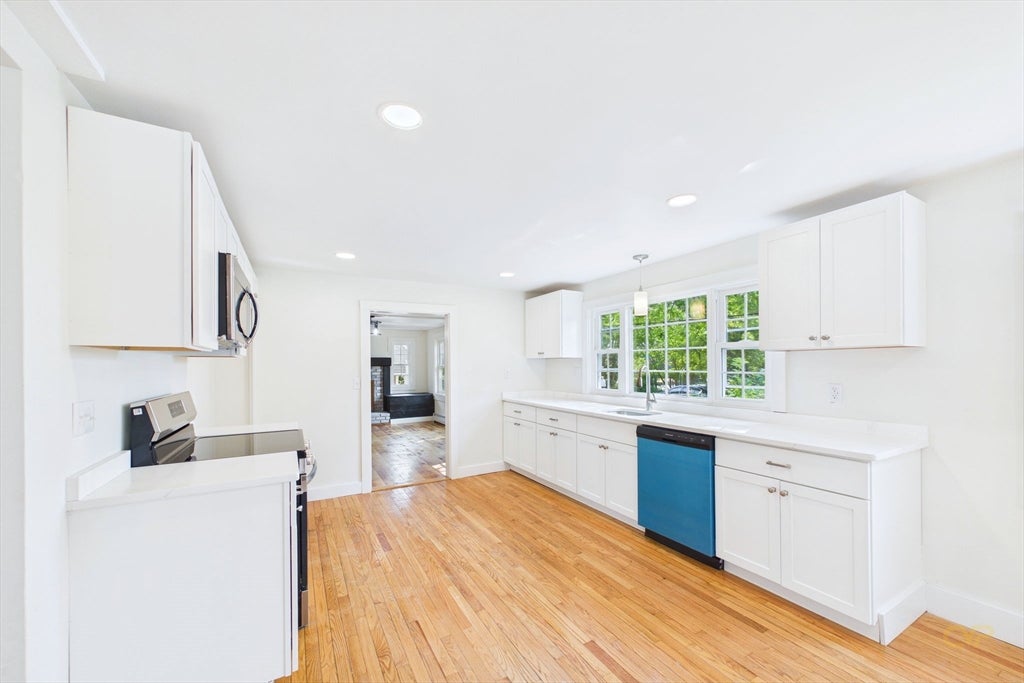 17 Winthrop Rd, Plymouth, MA, 17 Winthrop Rd, Plymouth, MA Photo #7