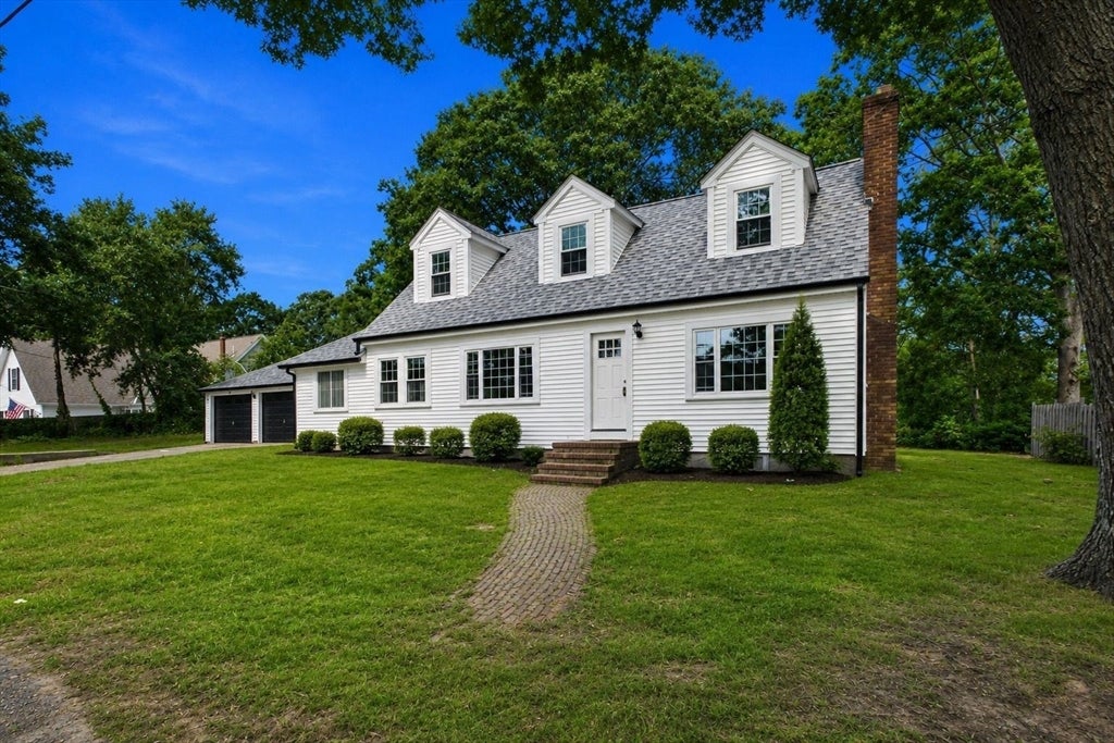 17 Winthrop Rd