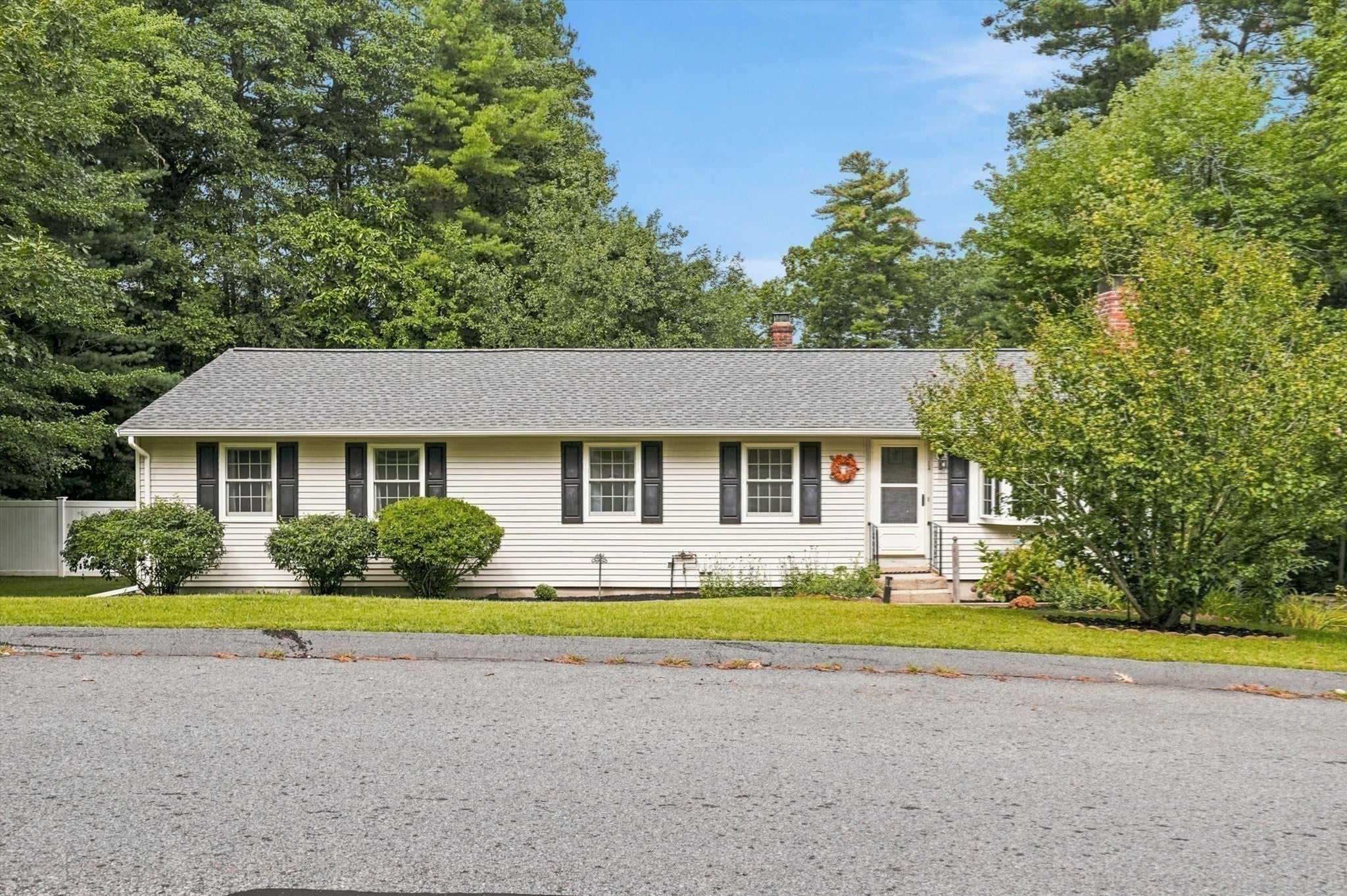 13 Hilltop Dr, Burlington, MA, 13 Hilltop Dr, Burlington, MA Photo #36