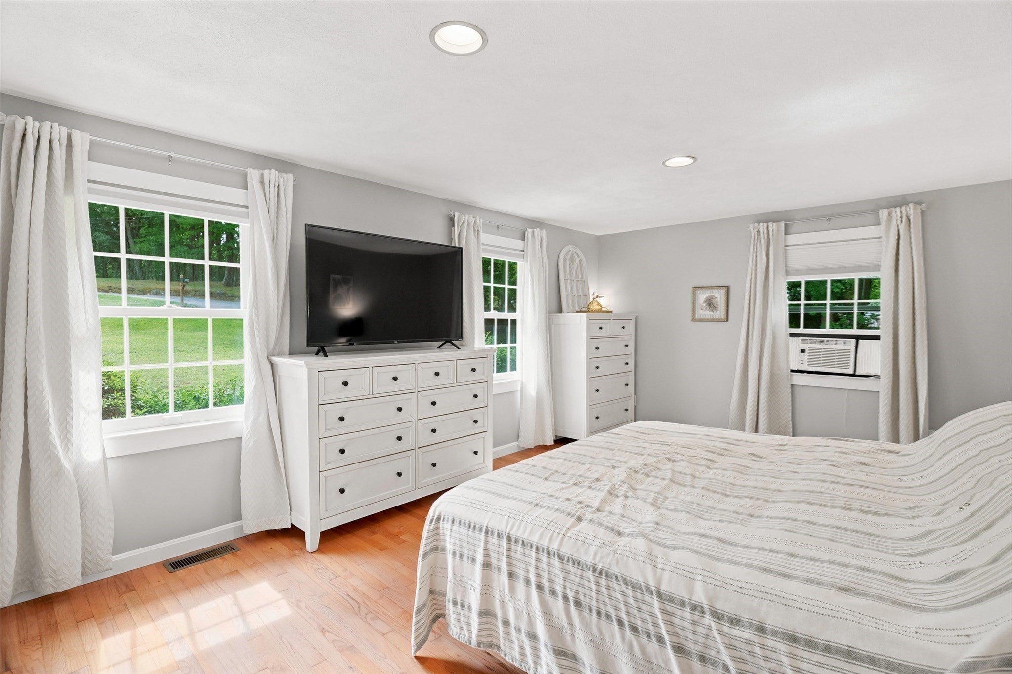 13 Hilltop Dr, Burlington, MA, 13 Hilltop Dr, Burlington, MA Photo #17
