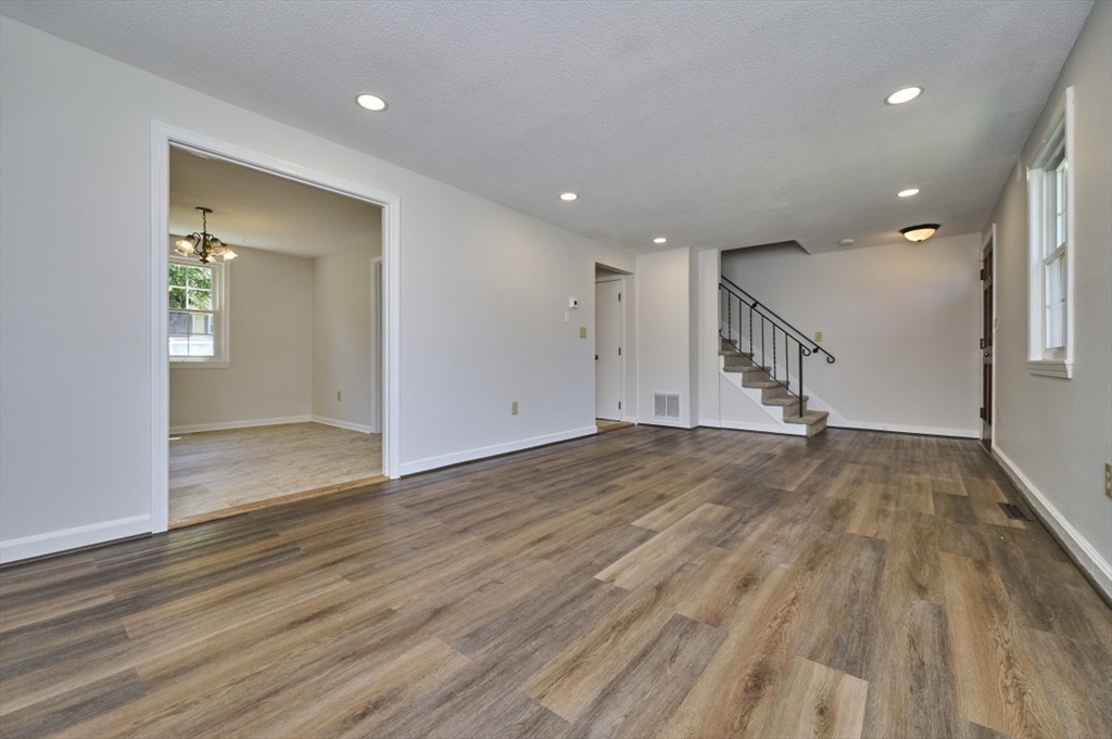 1028 Waverley St 1028
