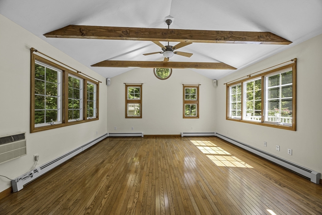 5 Carl Gardner Rd