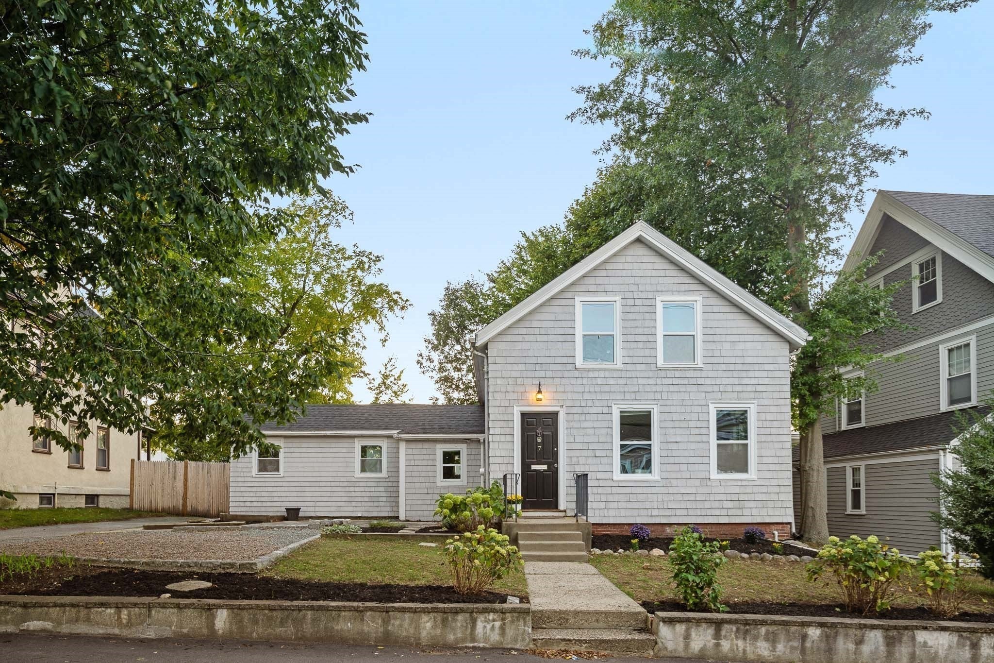 Photo of 7 Beach St, Newton, MA