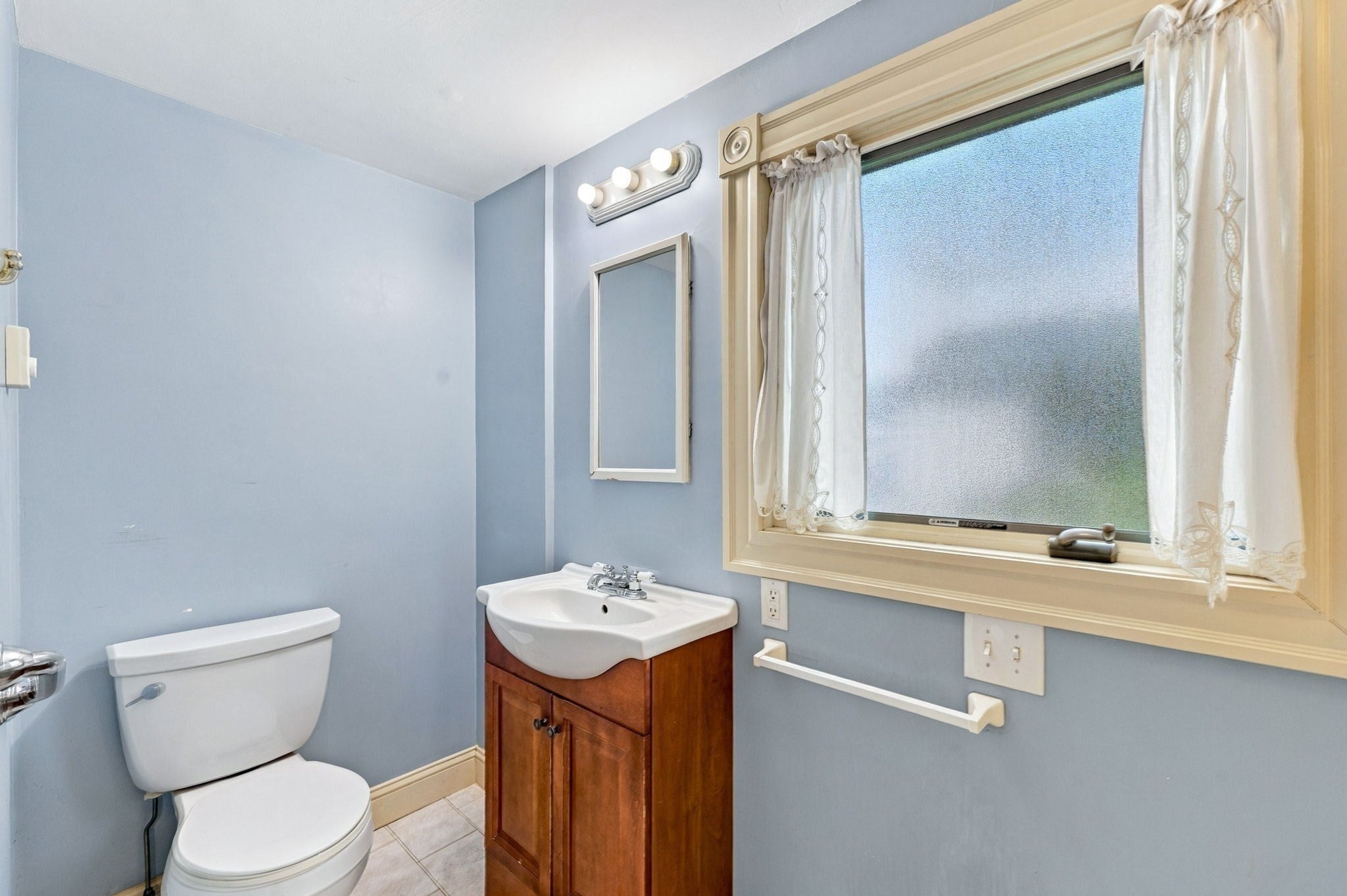 12 Collins St, Newburyport, MA Photo #10