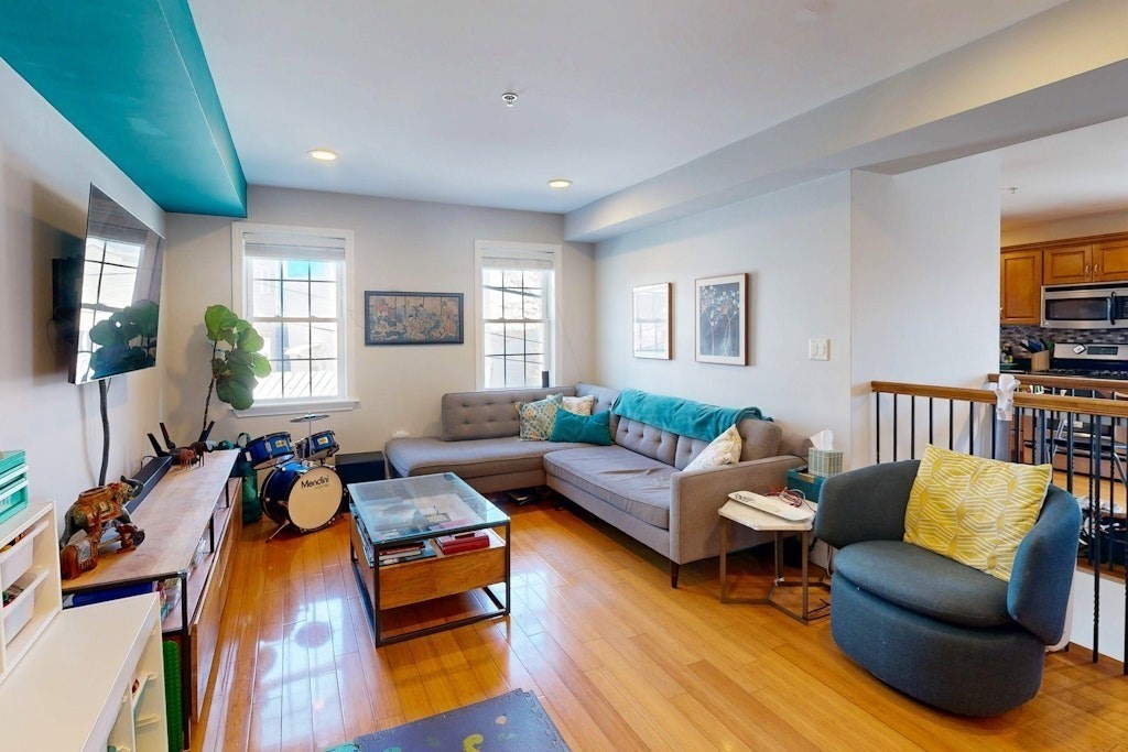 1 Hadley St #1, Boston, MA Photo #3