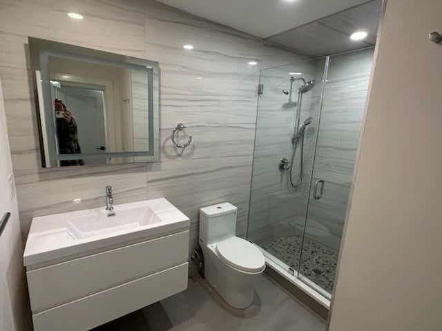 535 Newbury St. 1