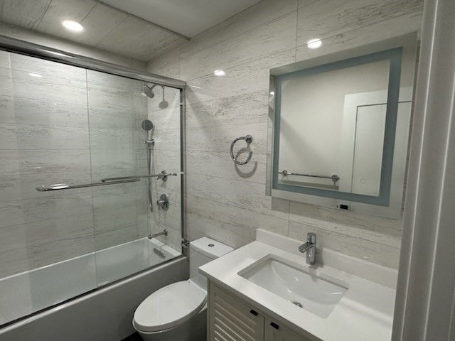 535 Newbury St. 1