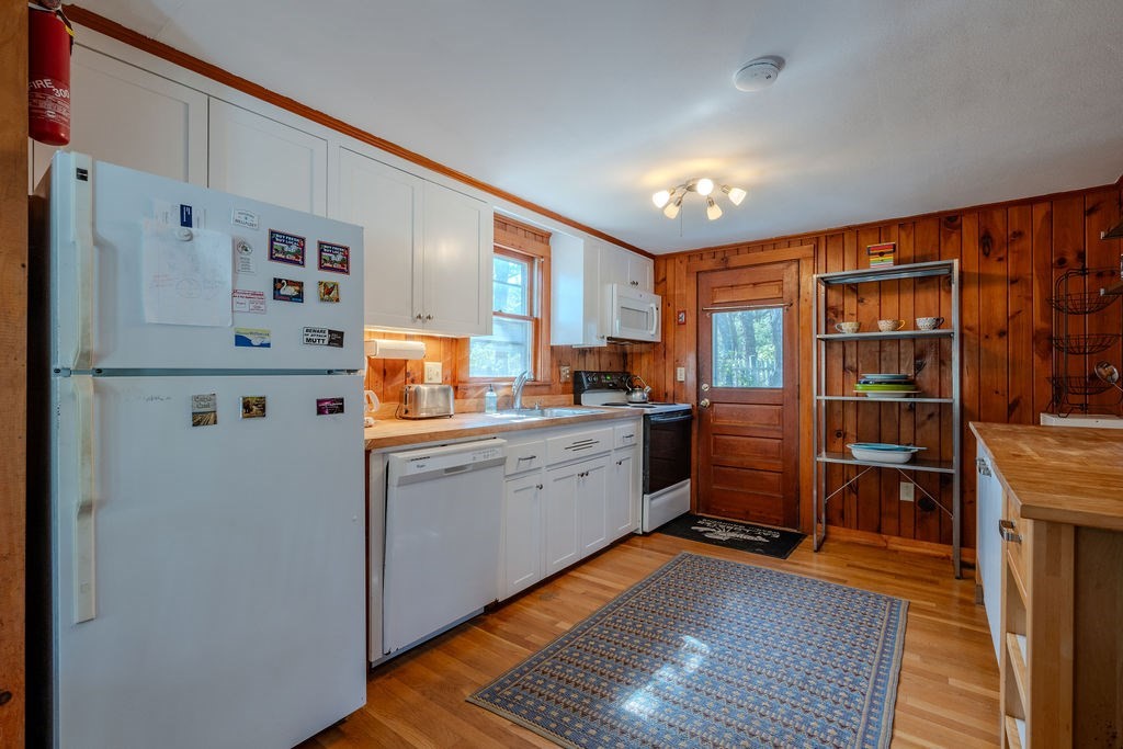 50 Massasoit Rd