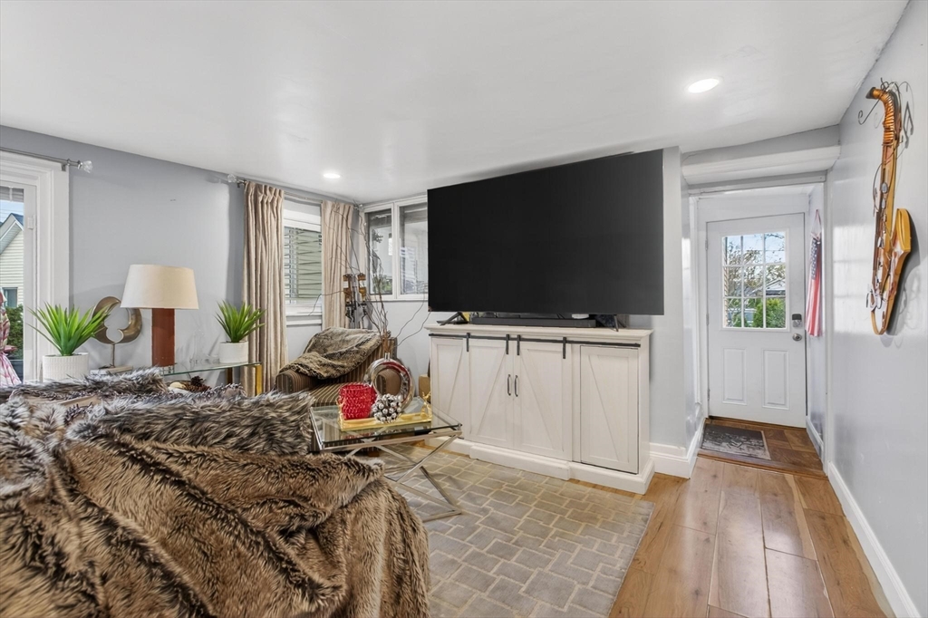 102 Thurber Avenue