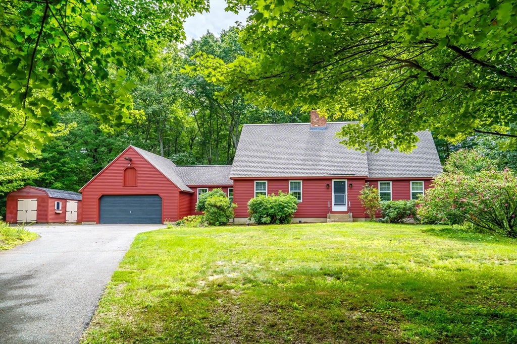 Photo of 123 Saunders Street, Gardner, MA