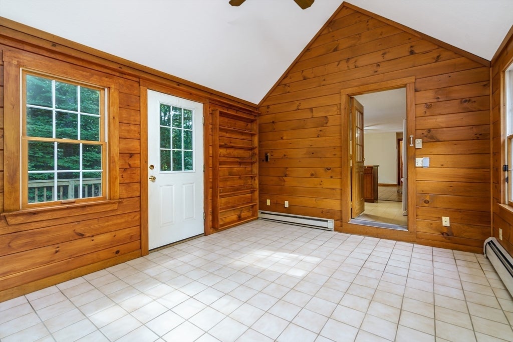 123 Saunders Street, Gardner, MA Photo #18