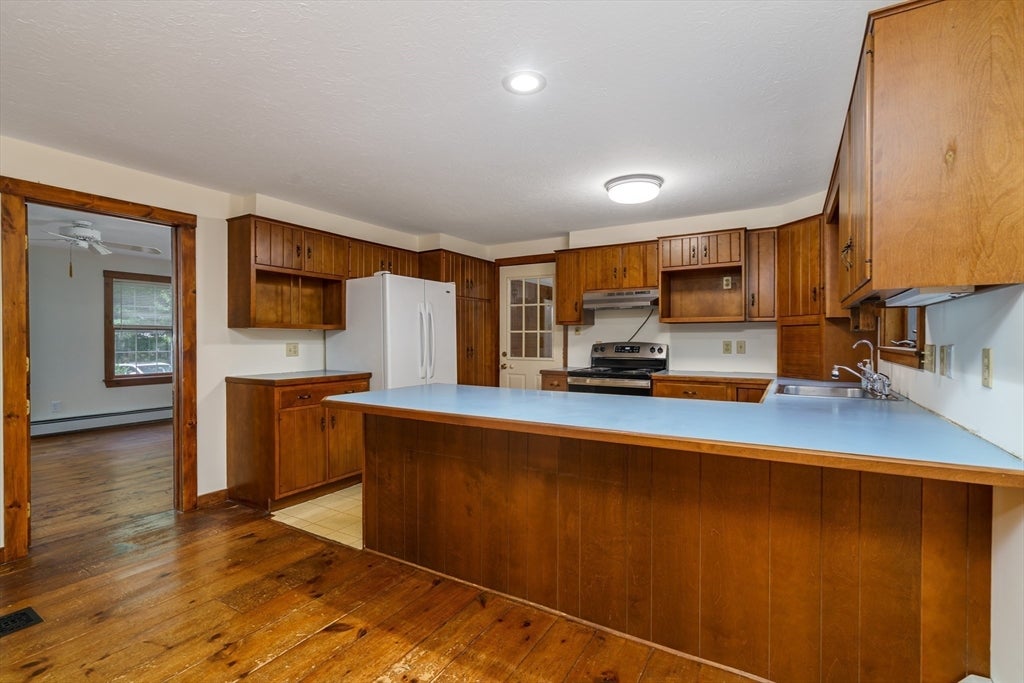 123 Saunders Street, Gardner, MA Photo #14