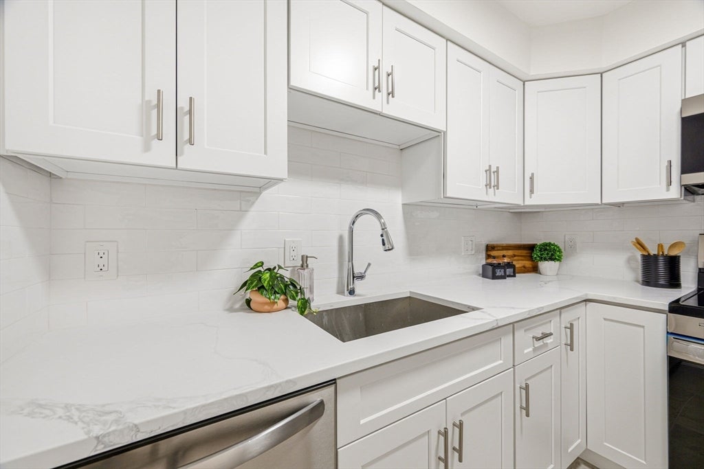 595 Revere Beach Pkwy #40, Revere, MA, 595 Revere Beach Pkwy #40, Revere, MA Photo #8