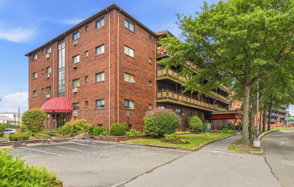 595 Revere Beach Pkwy 40