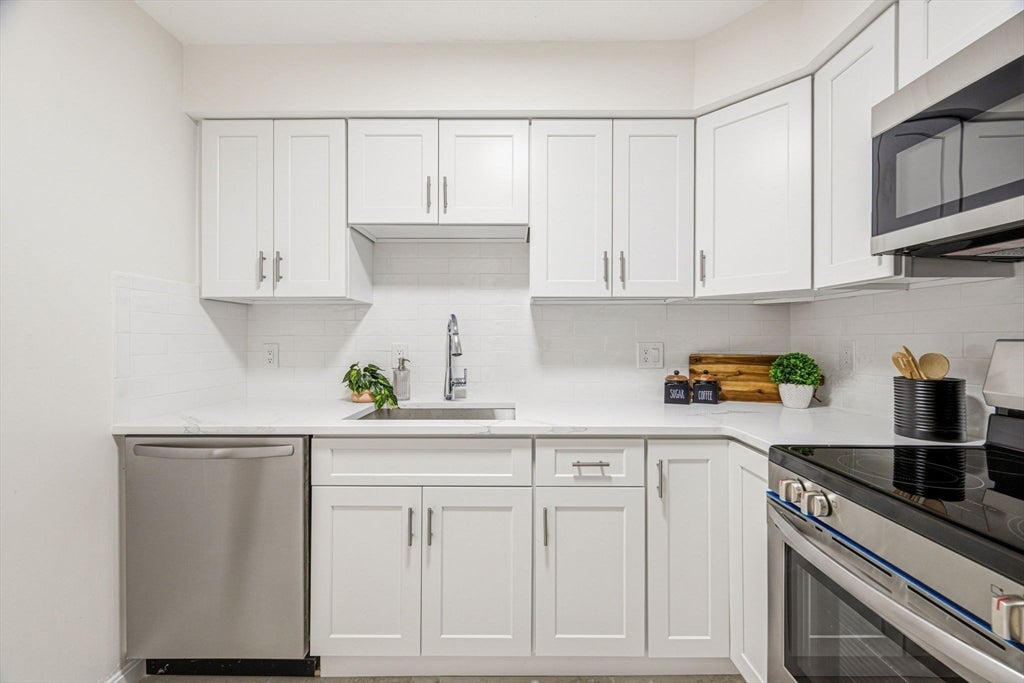 595 Revere Beach Pkwy #40, Revere, MA, 595 Revere Beach Pkwy #40, Revere, MA Photo #9