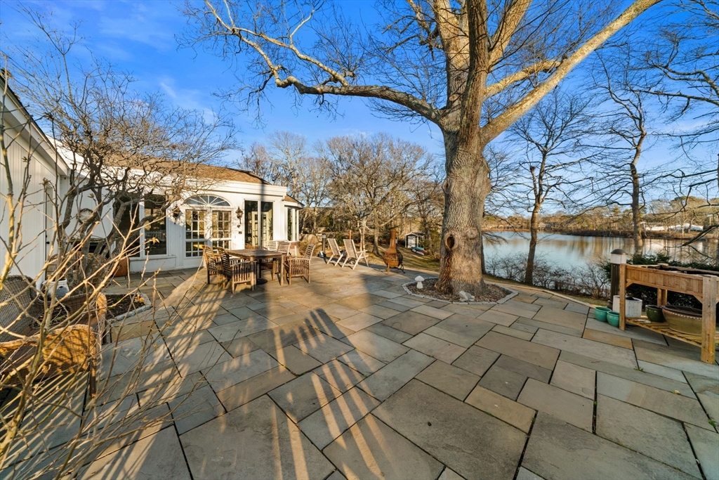 330 Long Pond Dr
