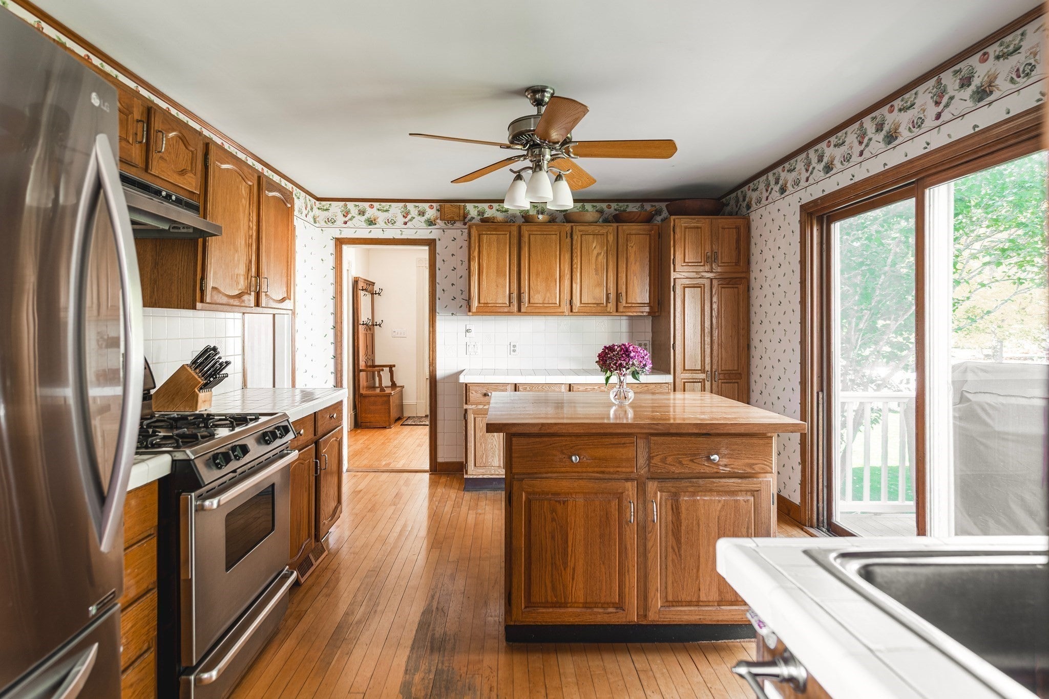 583 Essex St, Beverly, MA, 583 Essex St, Beverly, MA Photo #23