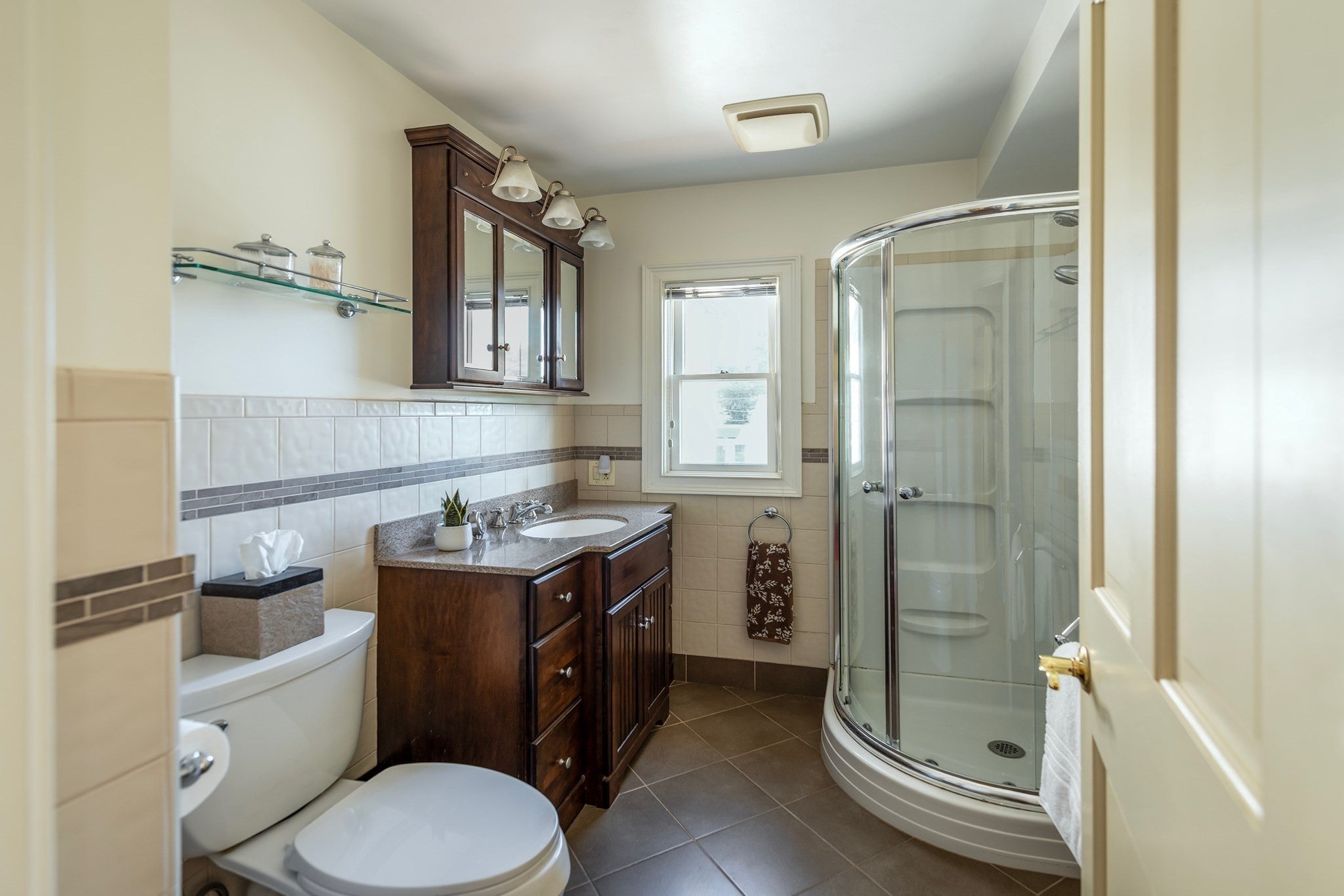 583 Essex St, Beverly, MA, 583 Essex St, Beverly, MA Photo #19