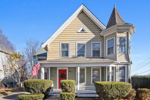 16 Pleasant St Wakefield MA 01880