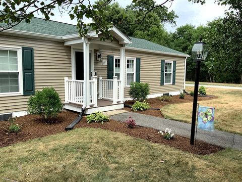 Photo of 103 Orchard Ct, Middleboro, MA 02346 (MLS # 73493333)