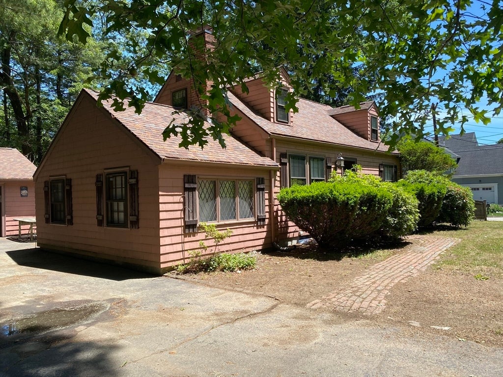 287 High Rock St