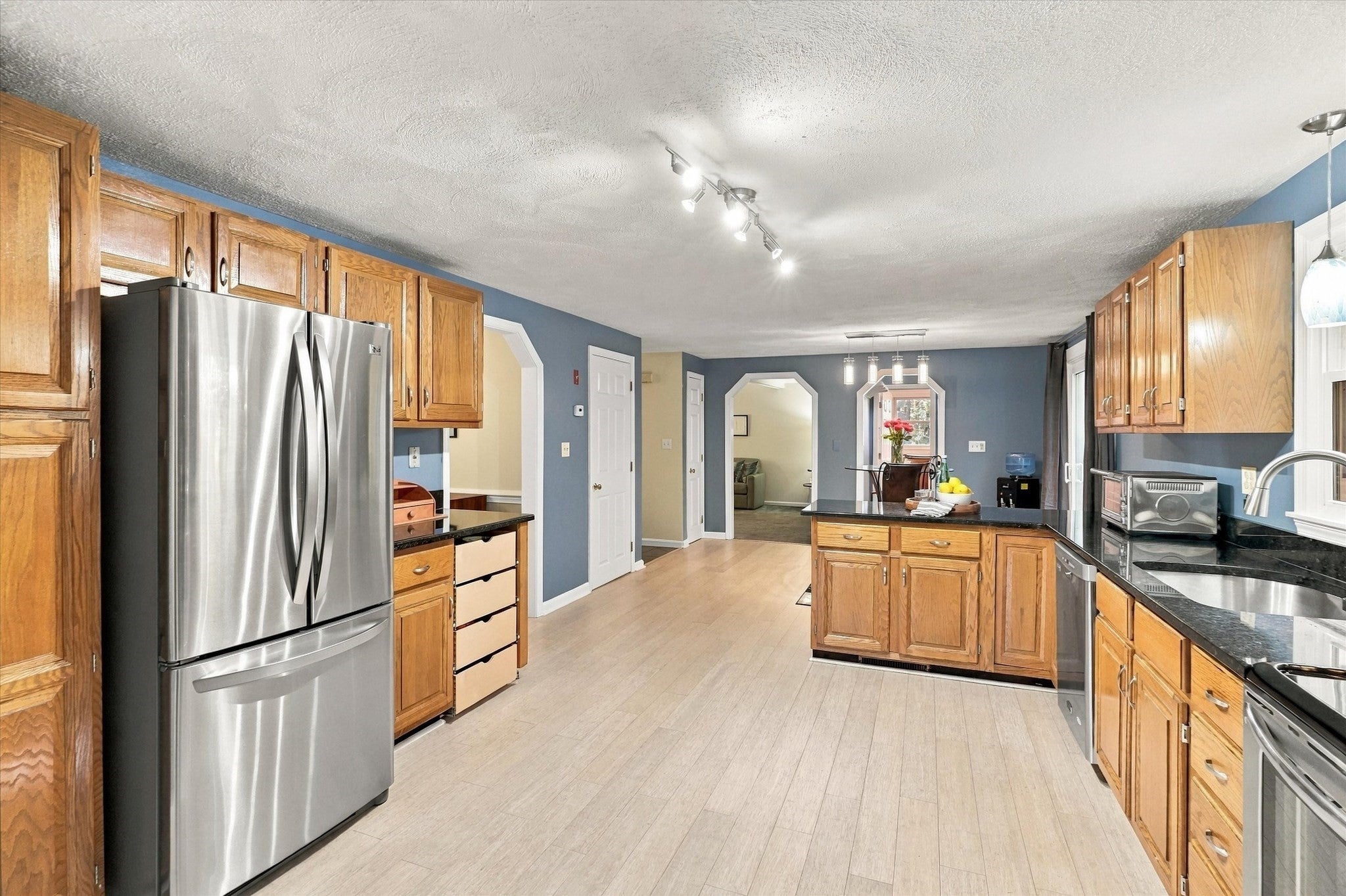 8 Montclair Ave, Andover, MA, 8 Montclair Ave, Andover, MA Photo #3