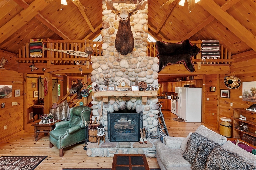 8 Turk Hollow Rd