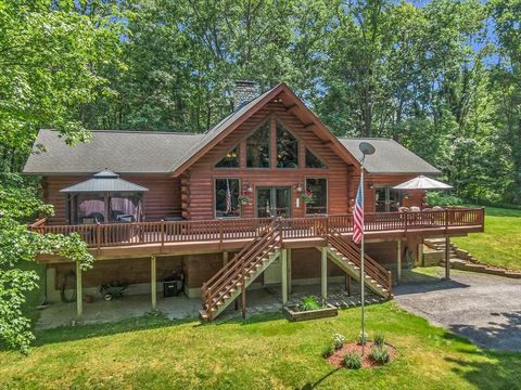 8 Turk Hollow Rd Oxford MA 01540