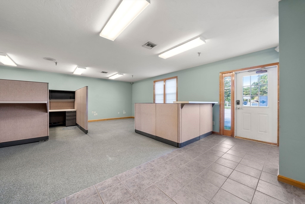 4 Barlows Landing Rd 15 & 16