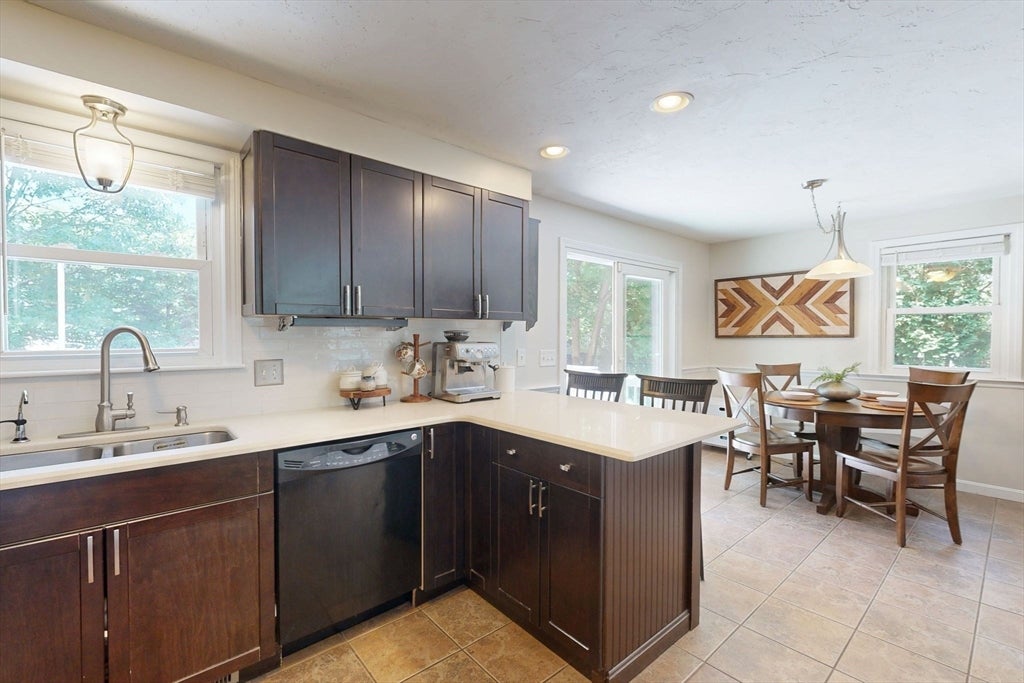 668 Summer St, Rockland, MA, 668 Summer St, Rockland, MA Photo #10