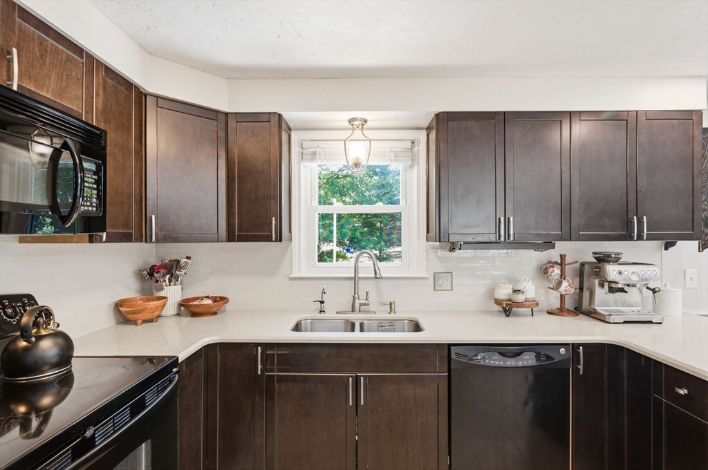 668 Summer St, Rockland, MA, 668 Summer St, Rockland, MA Photo #8