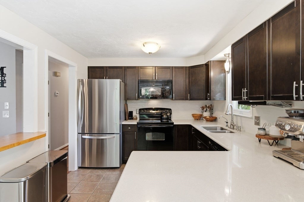 668 Summer St, Rockland, MA, 668 Summer St, Rockland, MA Photo #7