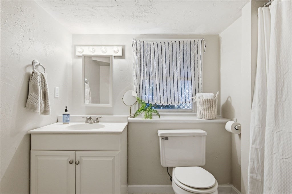 668 Summer St, Rockland, MA, 668 Summer St, Rockland, MA Photo #26