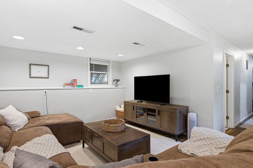 668 Summer St, Rockland, MA, 668 Summer St, Rockland, MA Photo #24