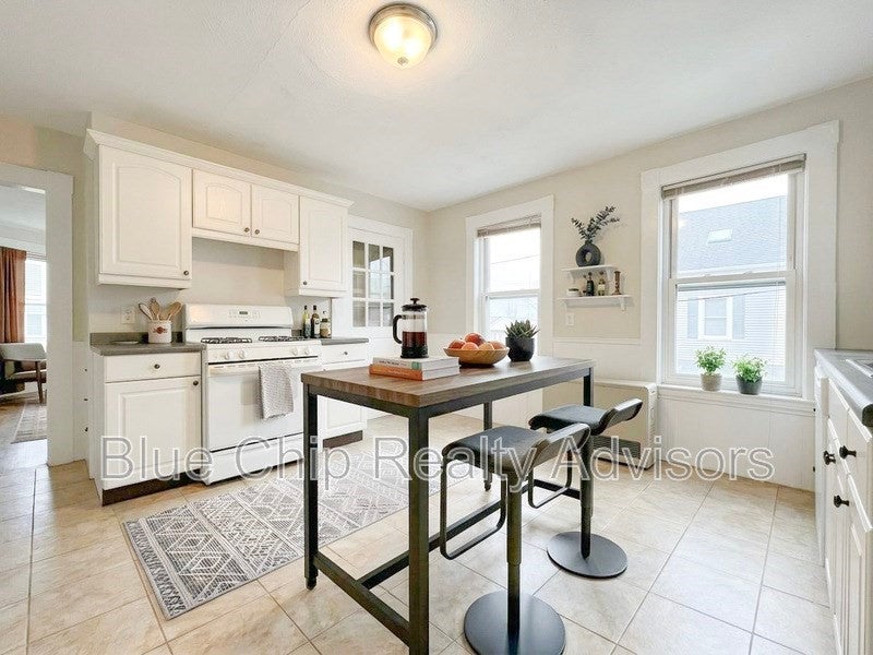 23 Taylor Street #2, Gloucester, MA Photo #1