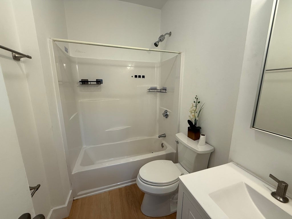 566 Shirley ST #5, Winthrop, MA Photo #14