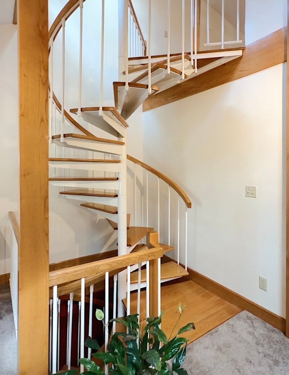 84 Chester Rd, Blandford, MA Photo #14