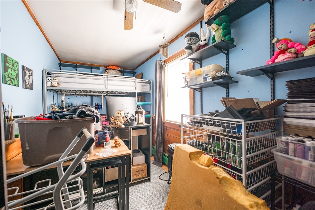 New Bedford, Massachusetts 02745, United States, 3 Bedrooms Bedrooms, ,1 BathroomBathrooms,Residential,Active,158950