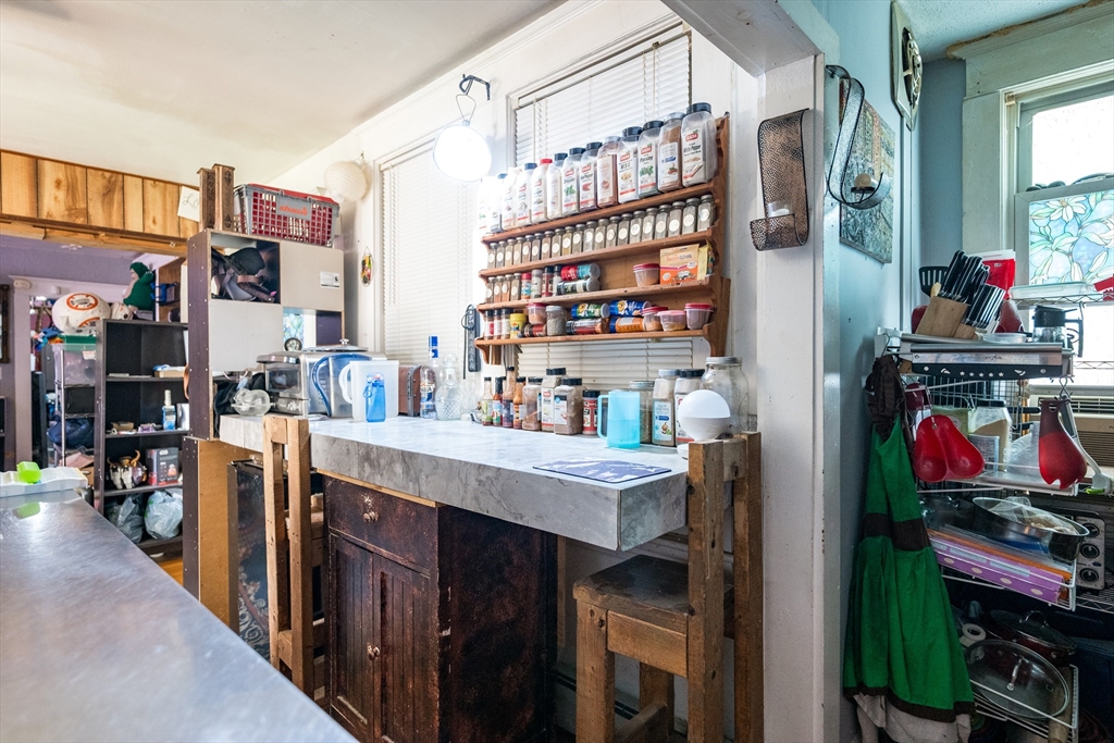 New Bedford, Massachusetts 02745, United States, 3 Bedrooms Bedrooms, ,1 BathroomBathrooms,Residential,Active,158950