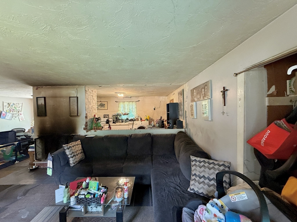 46 Barry Rd