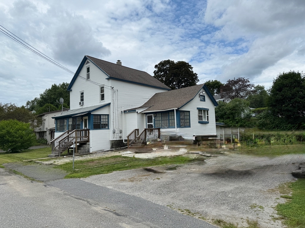 27 Warwick Ave