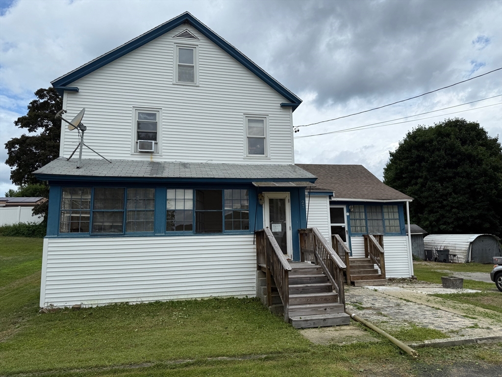 27 Warwick Ave