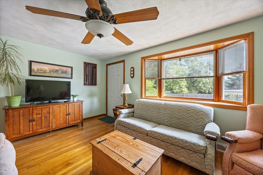 59 Pratt St, Tewksbury, MA, 59 Pratt St, Tewksbury, MA Photo #10