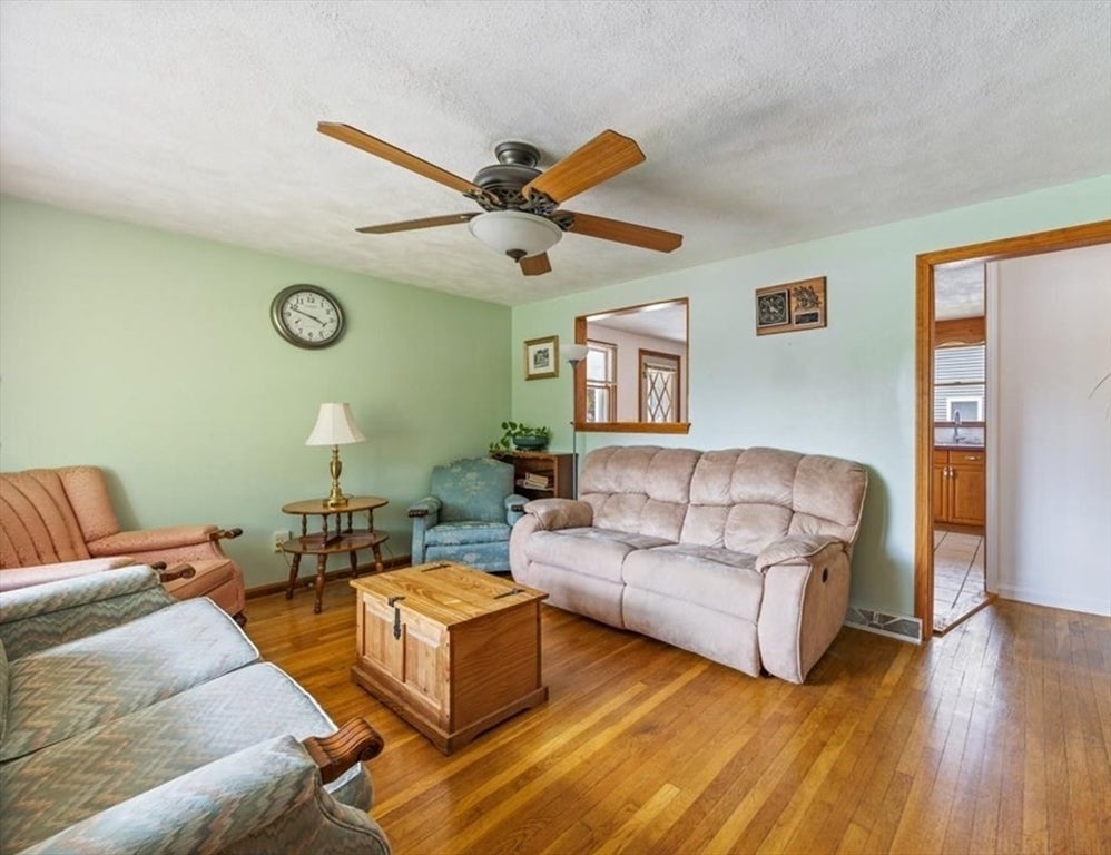 59 Pratt St, Tewksbury, MA, 59 Pratt St, Tewksbury, MA Photo #7